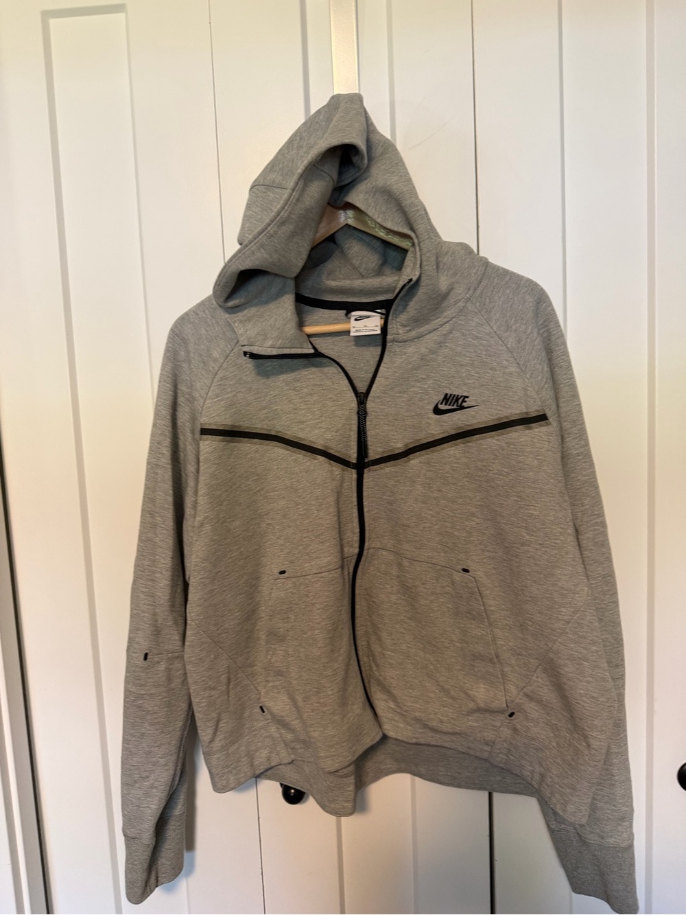 Nike Women’s Light Gray  Cropped Full-Zip Hooded Jacket with Black Trim